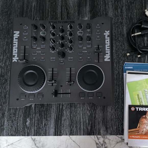 Numark Stealth Control DJ Controller Traktor USB Software Included - Picture 1 of 4